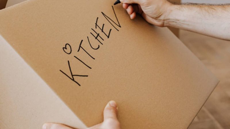 How to Pack a Kitchen for Moving Like a Pro