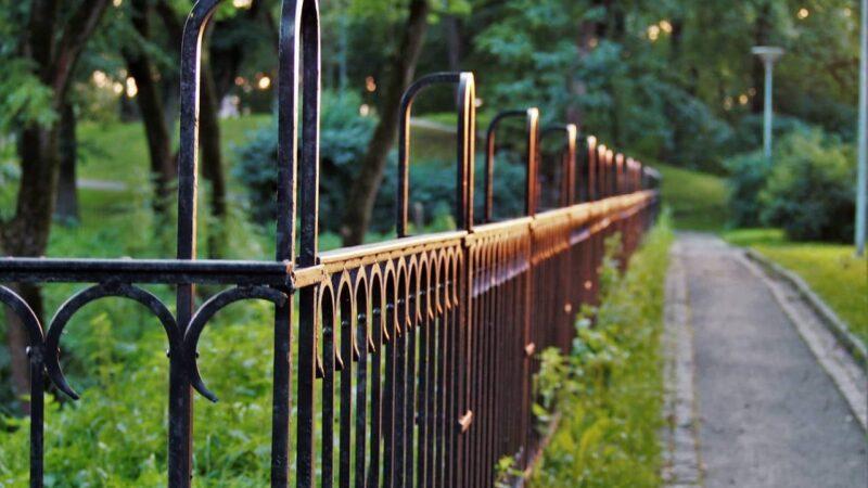 How To Make A Fence Taller For Privacy