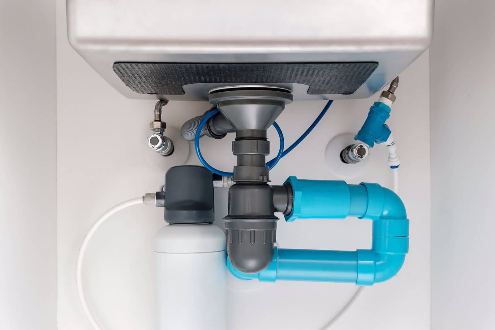 How To Choose Under The Sink Water Filter For Your Home