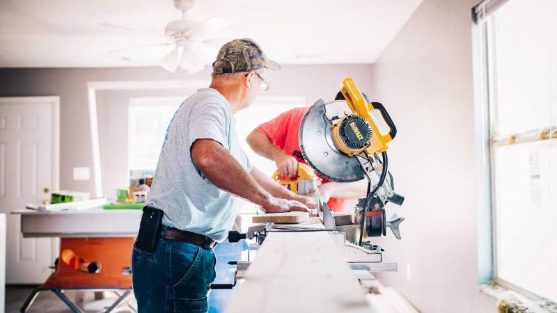 How To Cut A 70 Degree Angle With A Miter Saw? 3 Simple Methods