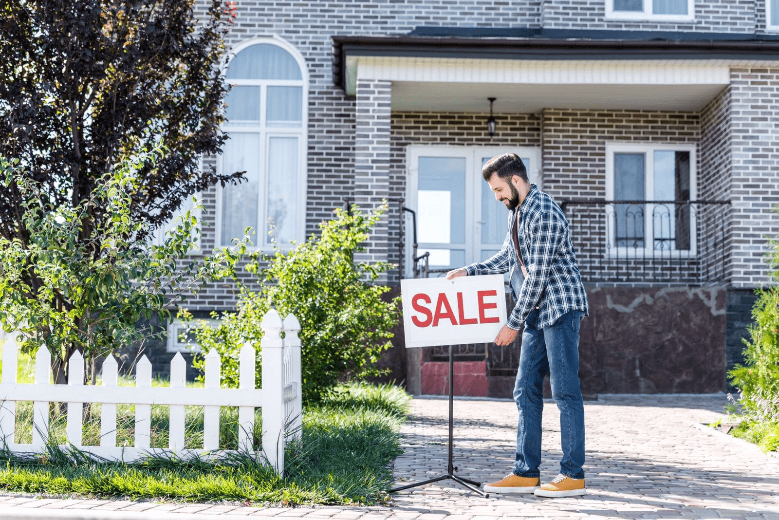 4 Things You Should Know Before Selling A House