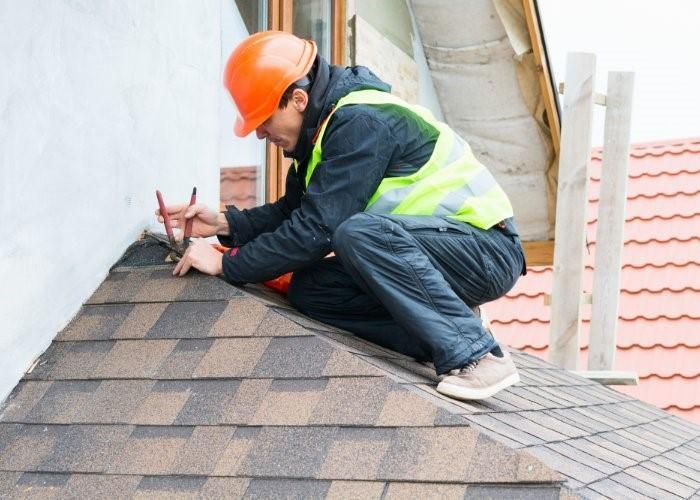 5 Pro Tips To Determine The Age Of Your Roof