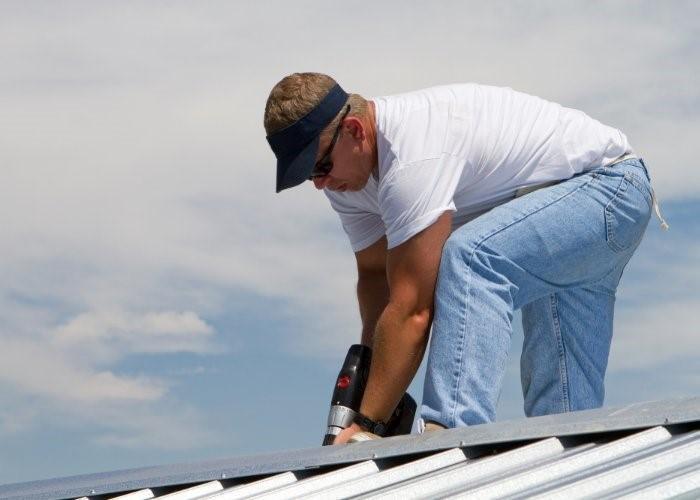 8 Things You Should Know About Hiring A Roofing Contractor