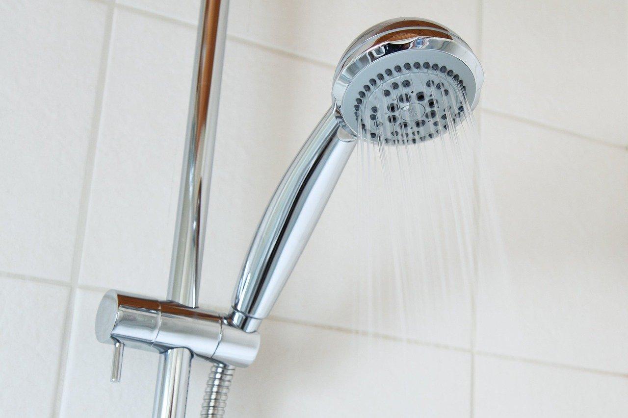 Reasons To Have A Shower Standing Handle In Your Bathroom