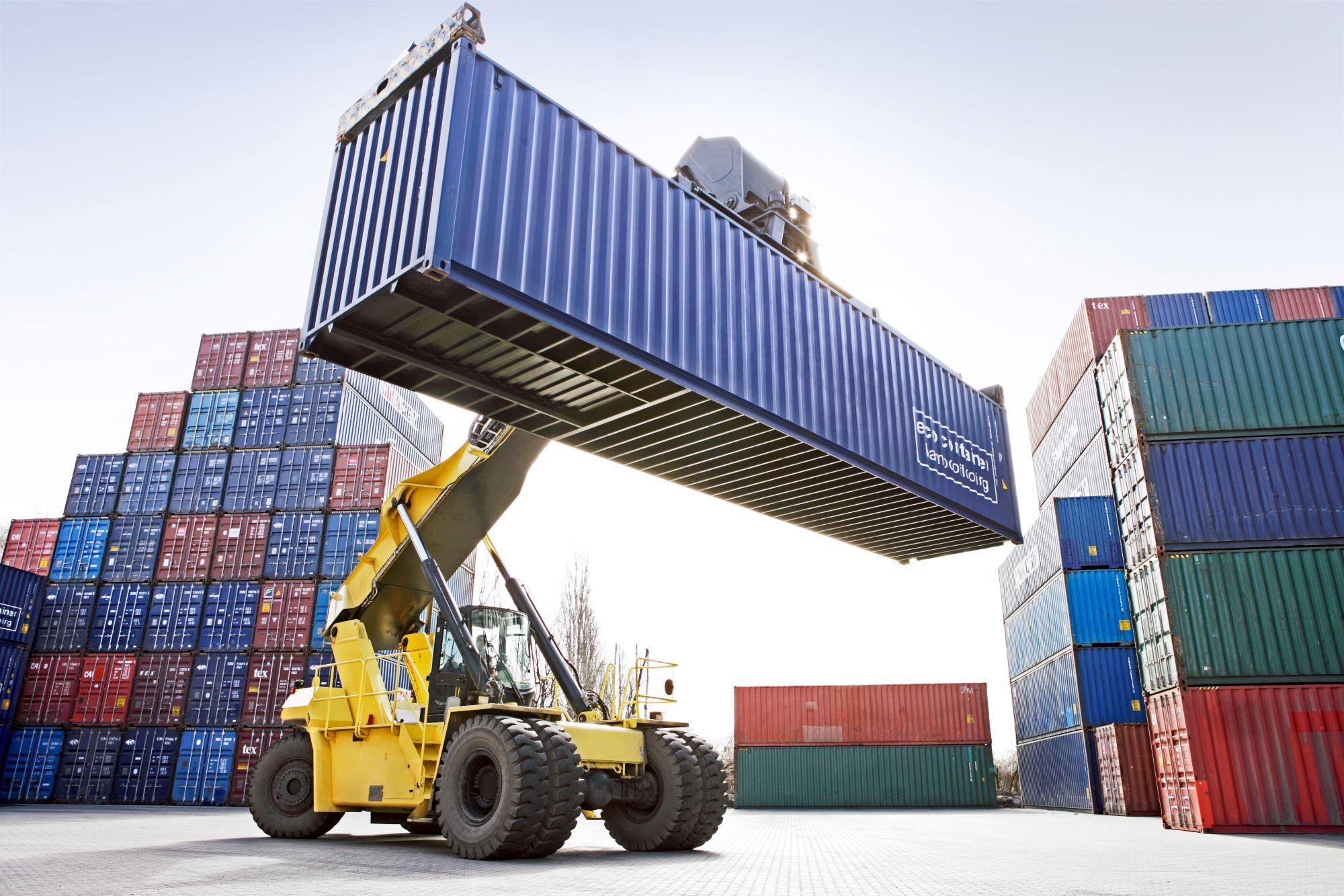 8 Reasons To Use Shipping Containers For Your Move